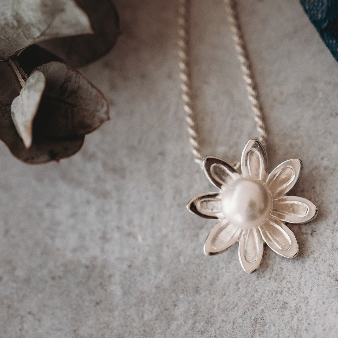 Sterling Silver Pearl Daisy Pendant