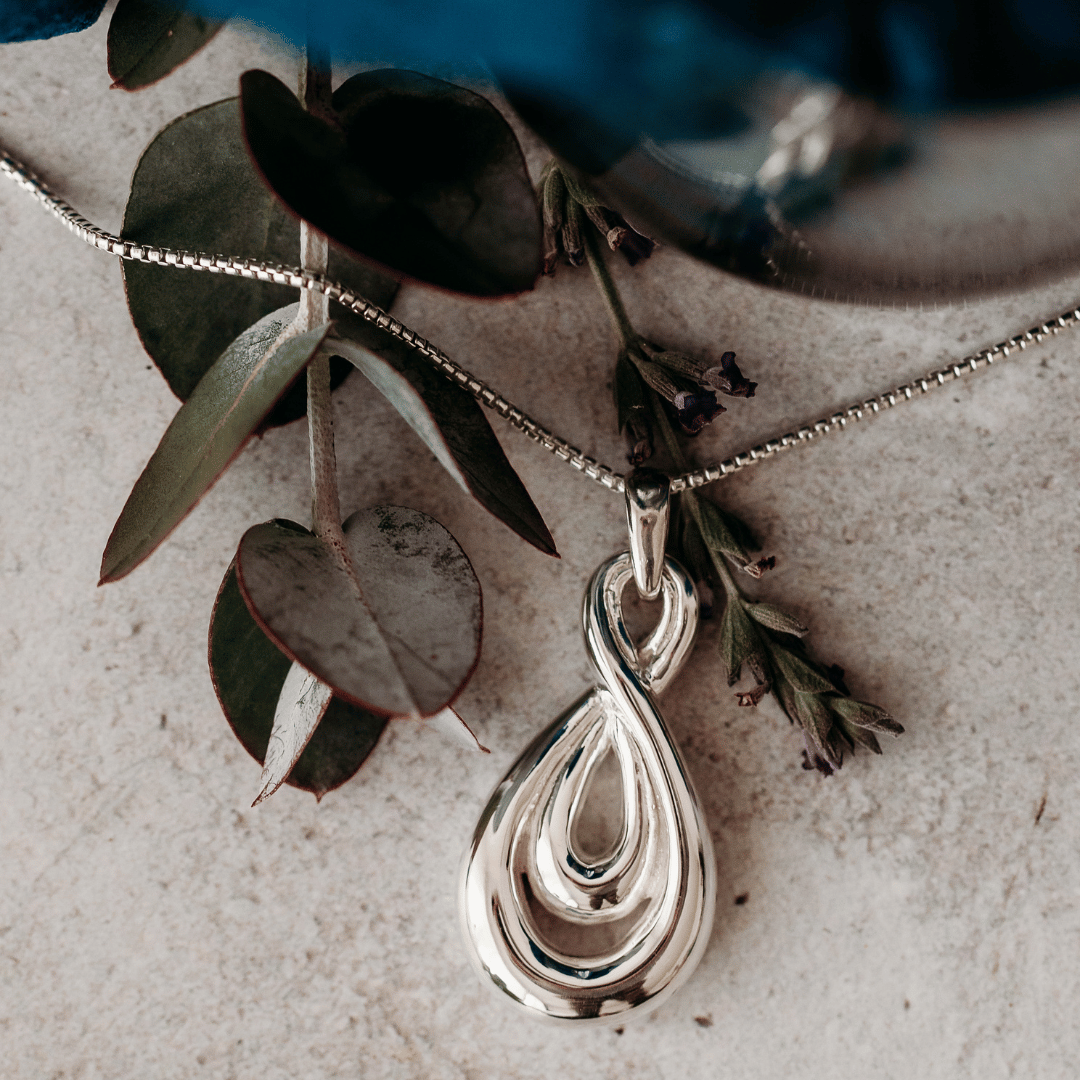 Sterling Silver Twisted Charm Pendant Necklace