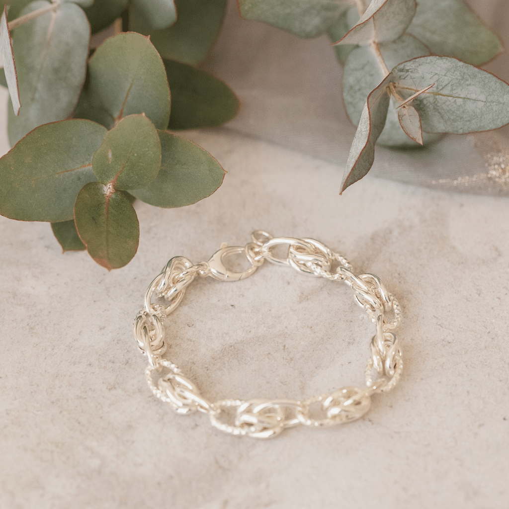 Sterling Silver Chain with Detail Oval Link and Knot Bracelet