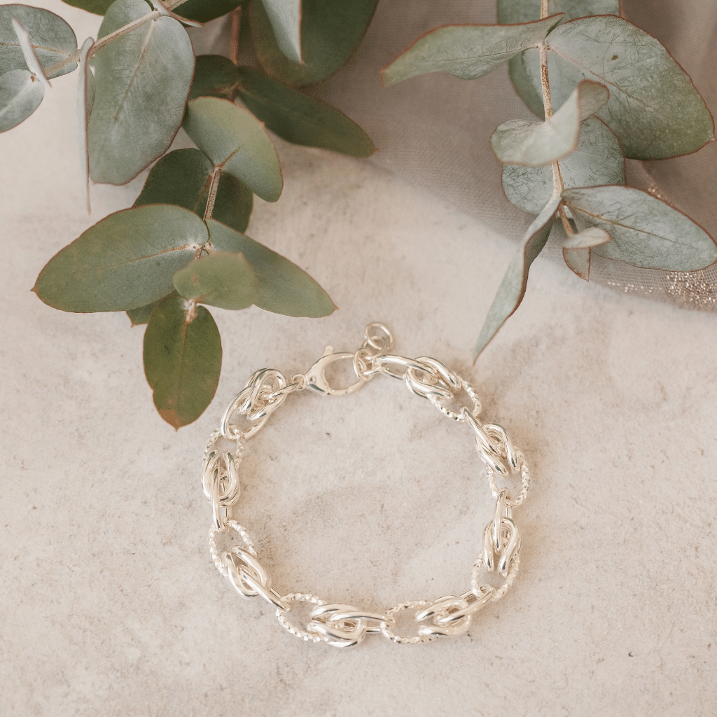 Sterling Silver Chain with Detail Oval Link and Knot Bracelet