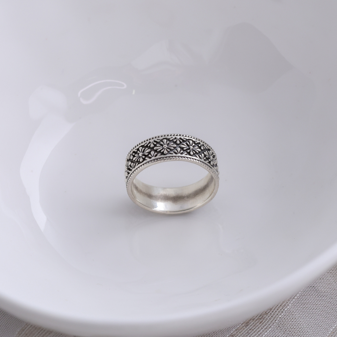 Sterling Silver Ring with detail