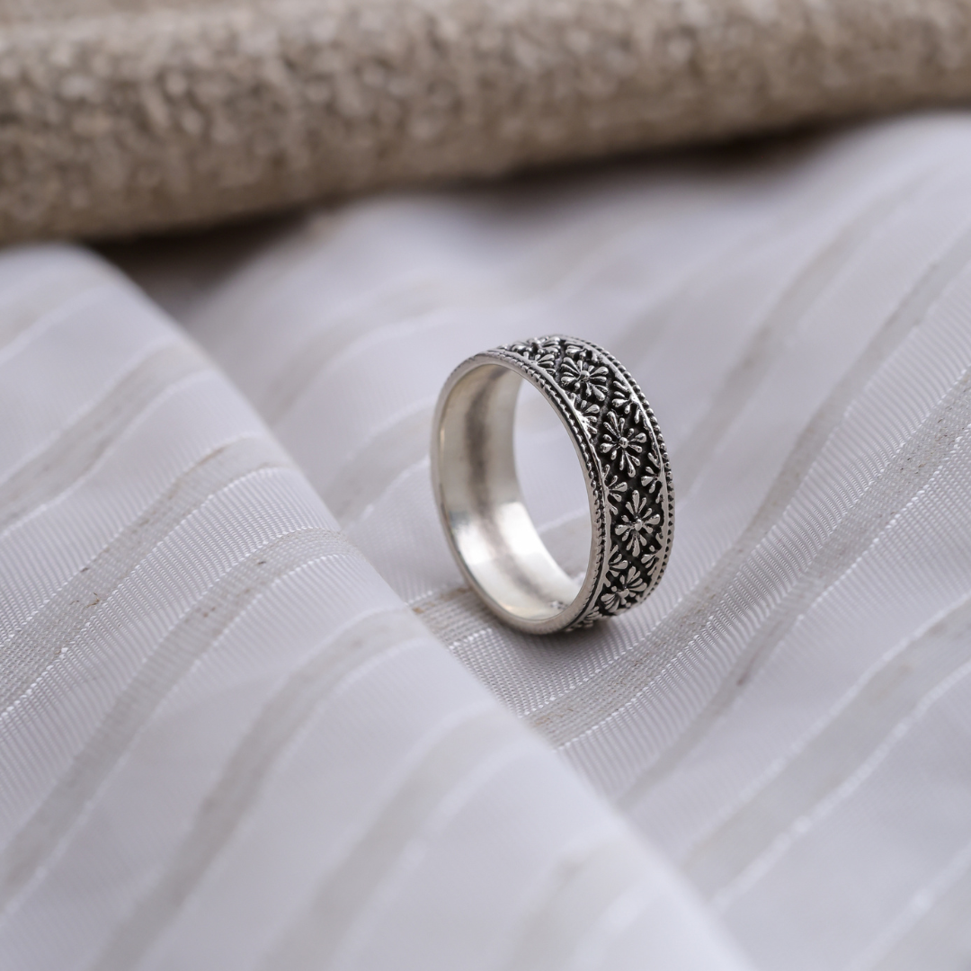 Sterling Silver Ring with detail